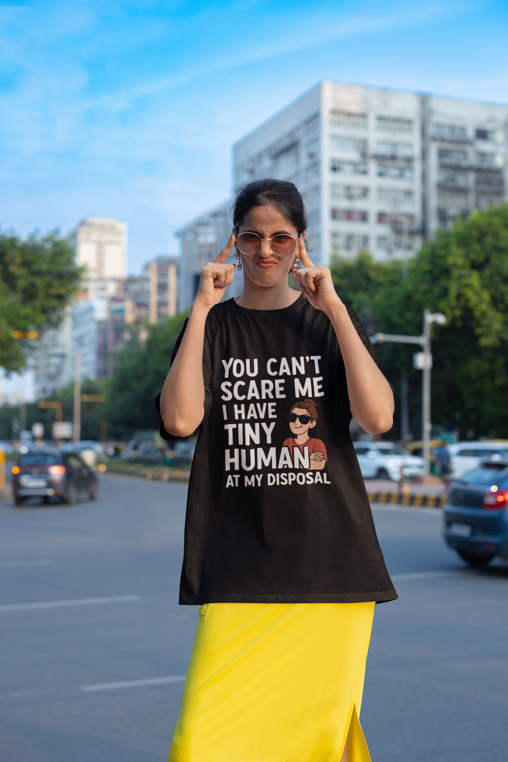 Mom Can't scare me Oversized Standard T-Shirt