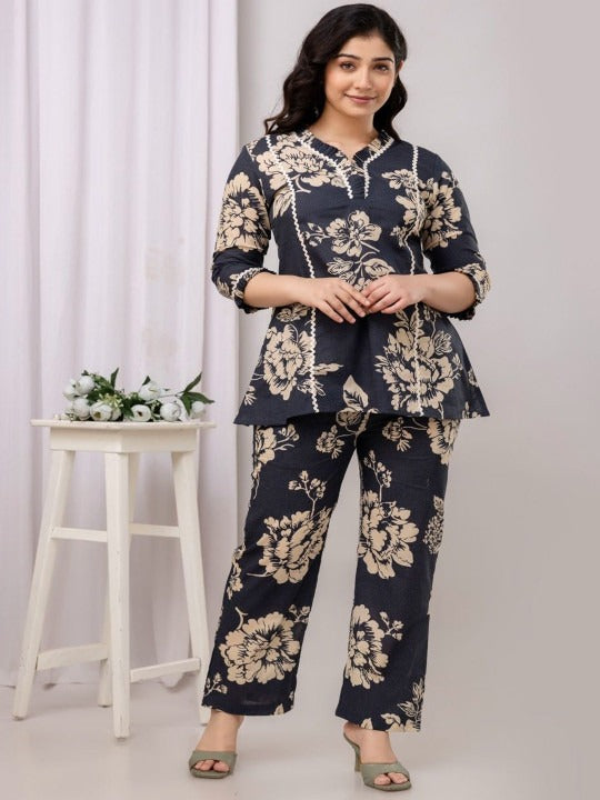 The Charcoal Dahlia Lace Set