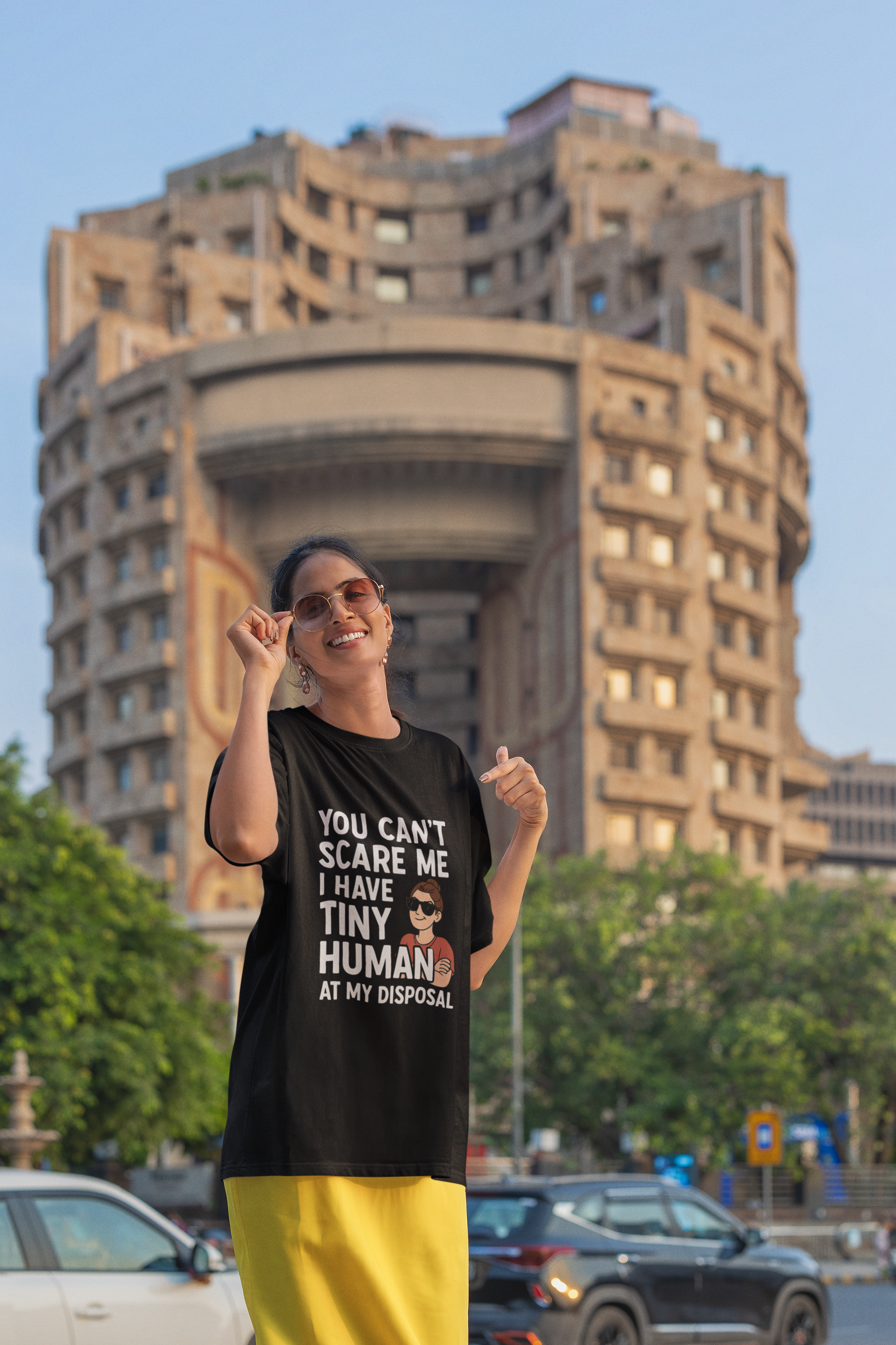 Mom Can't scare me Oversized Standard T-Shirt